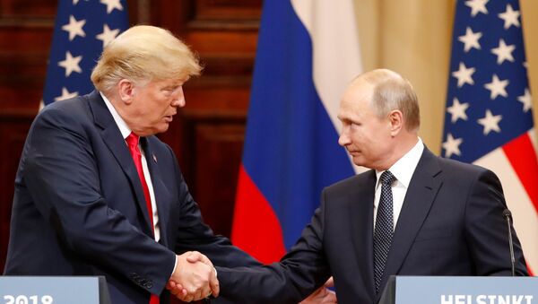 Presidente dos Estados Unidos, Donald Trump, durante coletiva de imprensa com seu homólogo russo, Vladimir Putin - Sputnik Brasil