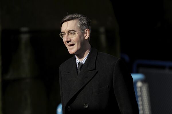 O membro do parlamento britânico (MP) e partidário da saída da UE, Jacob Rees-Mogg. - Sputnik Brasil