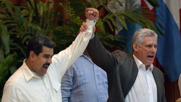 Líderes de Venezuela e Cuba, Nicolás Maduro e Miguel Díaz-Canel, durante o 24º Encontro do Foro de São Paulo, em Havana - Sputnik Brasil