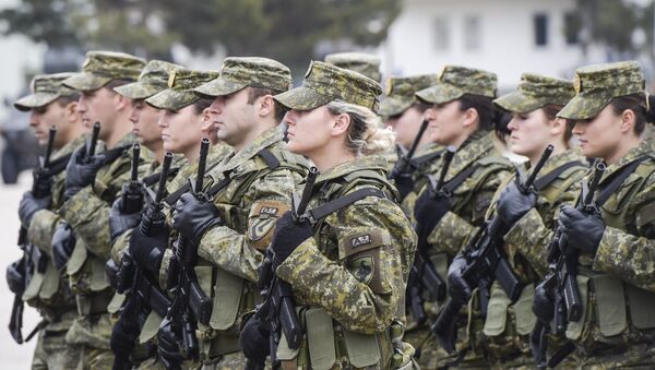 Efetivos da Força de Segurança do Kosovo (KSF) durante uma cerimônia em Pristina, 5 de março de 2018 - Sputnik Brasil