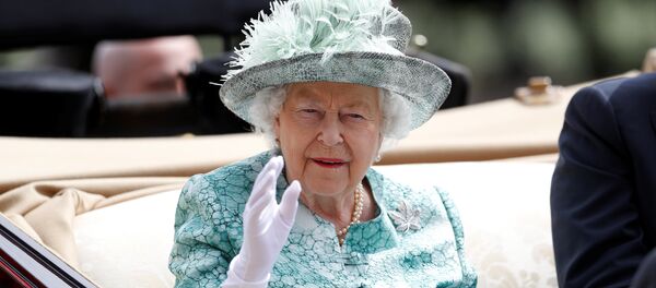Horse Racing - Royal Ascot - Ascot Racecourse, Ascot, Britain - June 23, 2018 Britain's Queen Elizabeth during the royal procession before the start of the racing - Sputnik Brasil