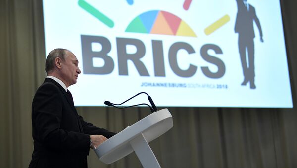 O presidente russo, Vladimir Putin, durante coletiva de imprensa em Joanesburgo, na 10ª Cúpula dos BRICS. - Sputnik Brasil