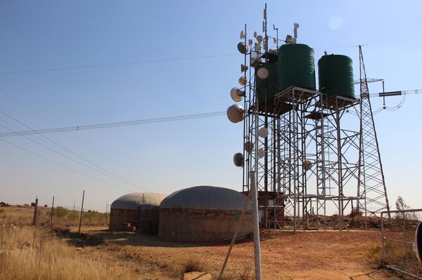 Posto de transmissão de sinal de internet em Kleinfontein - Sputnik Brasil