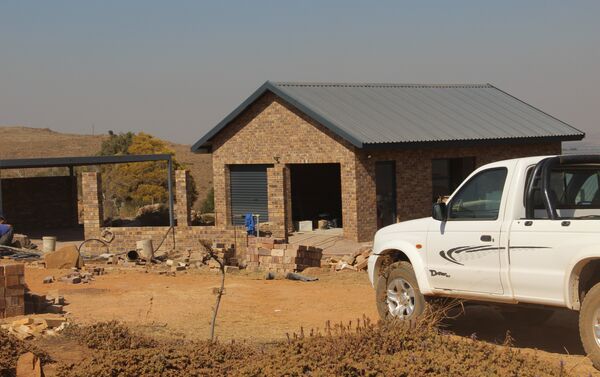 Construção de vivendas em Kleinfontein - Sputnik Brasil