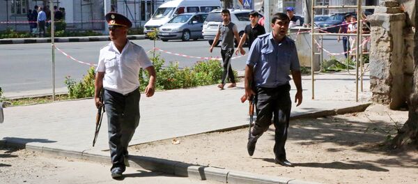 Agentes das forças de segurança do Tajiquistão em Dushanbe, capital do país (arquivo) - Sputnik Brasil