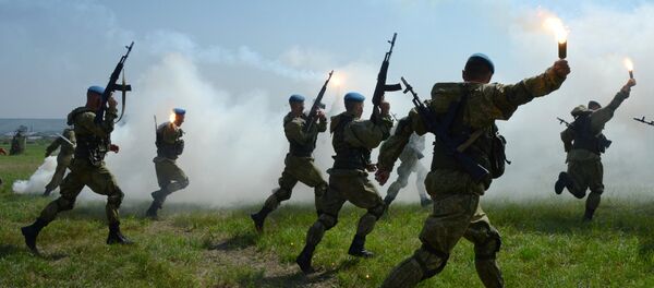 Militares das Tropas Aerotransportadas da Rússia - Sputnik Brasil