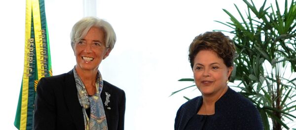 A presidenta brasileira, Dilma Rousseff, em encontro com a diretora do FMI, Christine Lagarde - Sputnik Brasil