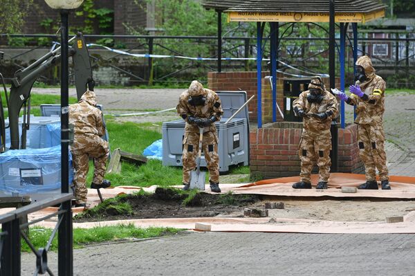 Reino Unido nega reaproximação com a Rússia em encontro tenso entre Putin e May no G20 - Sputnik Brasil