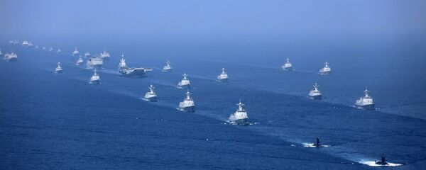 Porta-aviões chinês Liaoning realizando exercícios no mar do Sul da China acompanhado por fragatas e submarinos (foto de arquivo) Porta-aviões chinês Liaoning realizando exercícios no mar do Sul da China acompanhado por fragatas e submarinos (foto de arquivo) - Sputnik Brasil