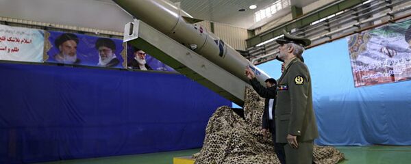 Apresentação do novo míssil balístico iraniano Fateh - Sputnik Brasil