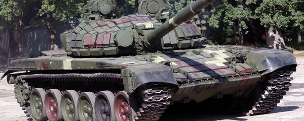 Tanque T-72 em Lvov, Ucrânia - Sputnik Brasil