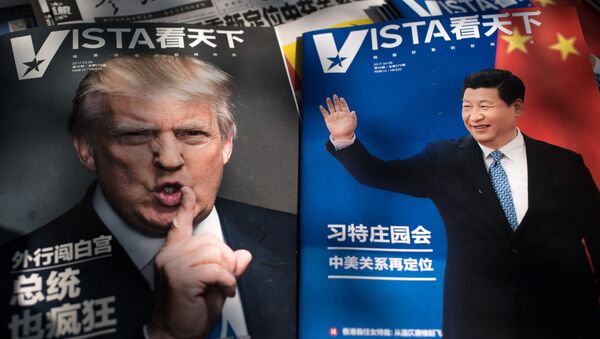 Capas das revistas com o presidente dos EUA Donald Trump (à esquerda) e o presidente chinês Xi Jinping (à direita), Pequim, China, 6 de abril de 2017 - Sputnik Brasil