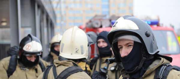 Funcionários do serviço de emergências de Rostov - Sputnik Brasil
