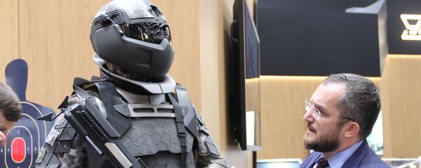 Equipamento militar Ratnik, também chamado de equipamento de soldado do futuro, é mostrado durante o fórum militar EXÉRCITO 2018 Equipamento militar Ratnik, também chamado de equipamento de soldado do futuro, é mostrado durante o fórum militar EXÉRCITO 2018 - Sputnik Brasil