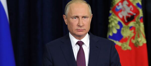 O presidente russo, Vladimir Putin, no Fórum Internacional Técnico-Militar EXÉRCITO 2018 O presidente russo, Vladimir Putin, no Fórum Internacional Técnico-Militar EXÉRCITO 2018 - Sputnik Brasil