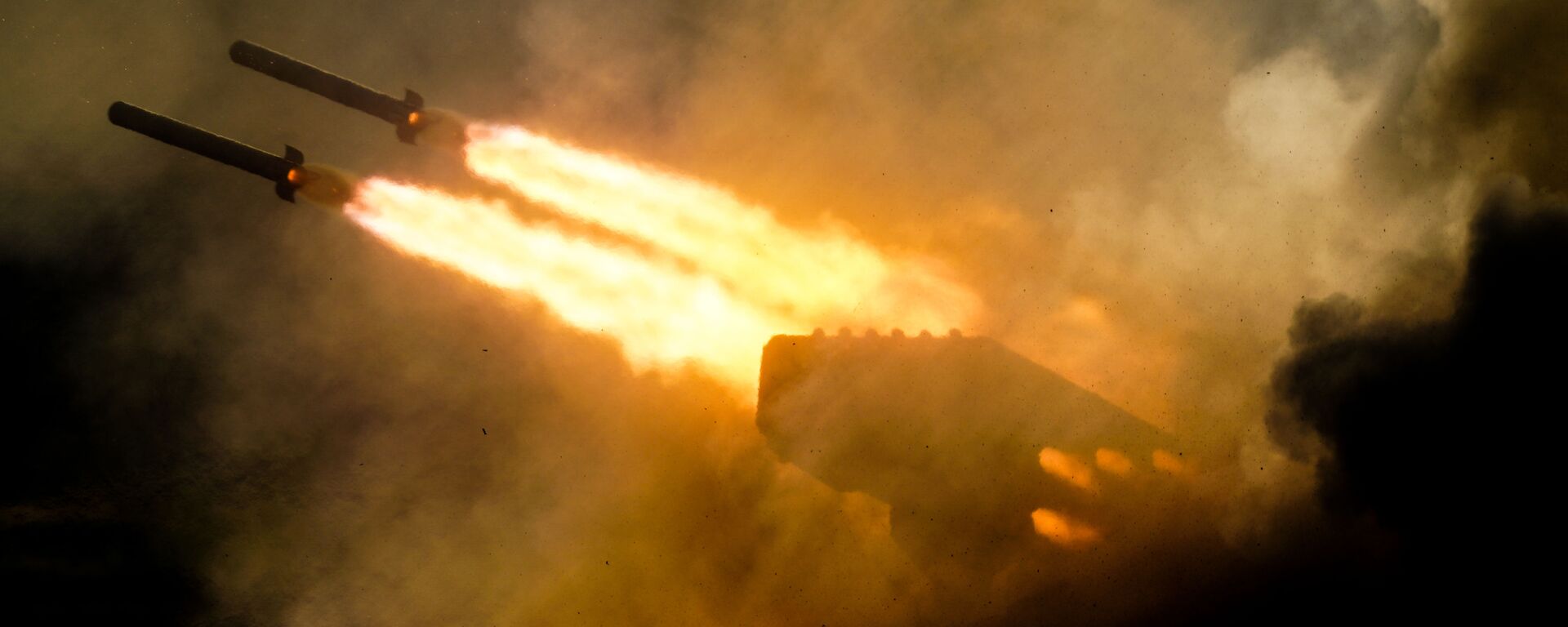 Lançador múltiplo de foguetes TOS-1ª Solntsepyok é mostrado durante uma apresentação dinâmica do fórum militar EXÉRCITO 2018, nos arredores de Moscou - Sputnik Brasil, 1920, 08.11.2024