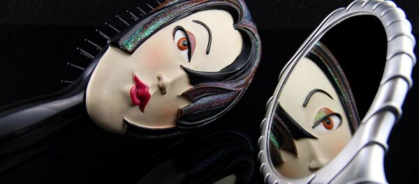 Espelho (foto referencial) - Sputnik Brasil