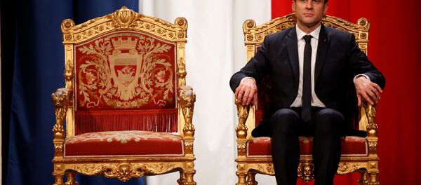 O presidente francês Emmanuel Macron participa de uma cerimônia na prefeitura de Paris após sua posse formal como presidente francês (arquivo) - Sputnik Brasil