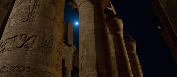 Colunas antigas no Egito Colunas antigas no Egito - Sputnik Brasil