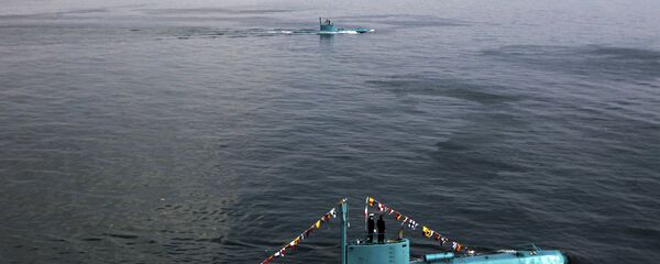 Submarinos iranianos do tipo Ghadir no golfo Pérsico, Irã Submarinos iranianos do tipo Ghadir no golfo Pérsico, Irã - Sputnik Brasil