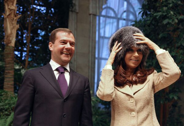 Dmitry Medvedev enquanto presidente da Rússia com Cristina Fernández de Kirchner - Sputnik Brasil