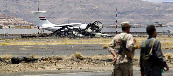 Aeroporto de Sanaa (capital do Iêmen) após bombardeio. - Sputnik Brasil
