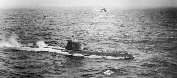 Submarino soviético B-59 se aproximando de Cuba durante a operação Anadyr, no ano de 1962 (foto de arquivo) - Sputnik Brasil