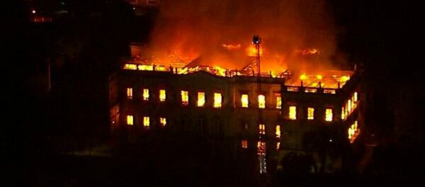 Museu Nacional do Rio de Janeiro em chamas, 02 de setembro de 2018 - Sputnik Brasil