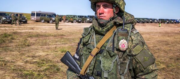 Militar nas manobras militares Vostok 2018 - Sputnik Brasil