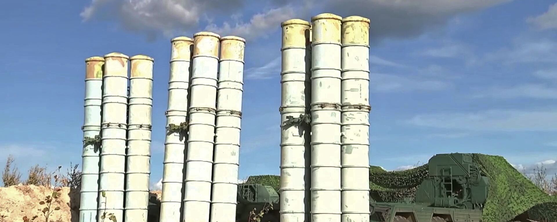 Sistemas de defesa antiaérea S-300 nas manobras Vostok 2018, no Extremo Oriente russo - Sputnik Brasil, 1920, 02.02.2026