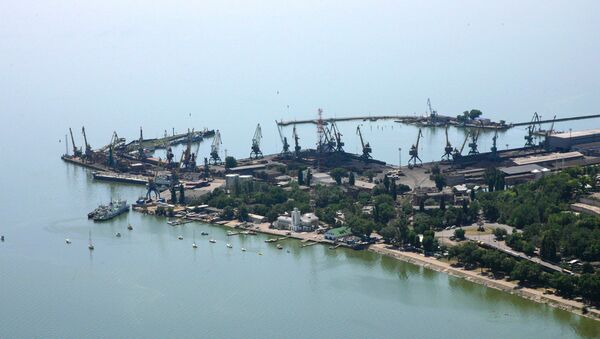 Um porto do mar de Azov - Sputnik Brasil