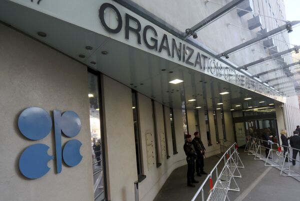 Rússia mantém cooperação com Venezuela na produção de petróleo - Sputnik Brasil