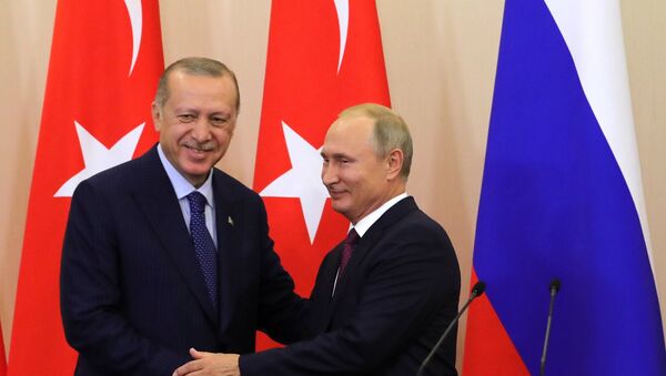 Presidente russo Vladimir Putin durante encontro com seu homólogo turco Recep Tayyip Erdogan em Sochi, 17 de setembro e 2018 - Sputnik Brasil