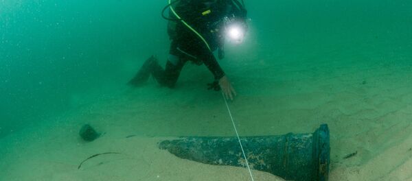 Mergulhadores descobrem navio português - Sputnik Brasil
