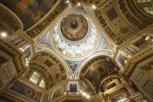 Interior da Catedral de Santo Isaac, em São Petersburgo - Sputnik Brasil