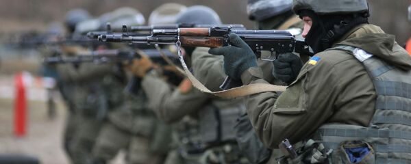 Militares da Guarda Nacional da Ucrânia se treinam conforme os padrões da OTAN (foto de arquivo) - Sputnik Brasil