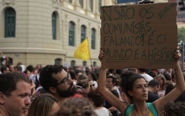 Ato contra Jair Bolsonaro no Rio de Janeiro. - Sputnik Brasil