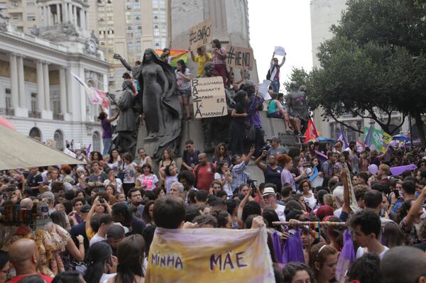 Ato contra Jair Bolsonaro no Rio de Janeiro. - Sputnik Brasil
