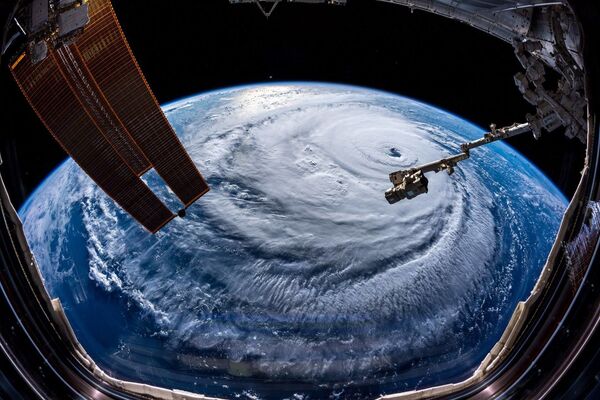 Imagem de satélite do furacão Florence tirada pelo astronauta alemão Alexander Gerst a bordo da Estação Espacial Internacional - Sputnik Brasil