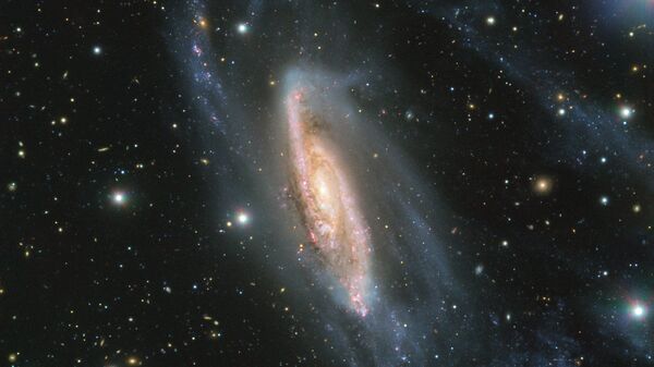 A galáxia espiral NGC 3981, fotografada pelo telescópio VLT, instalado no Observatório Europeu do Sul - Sputnik Brasil