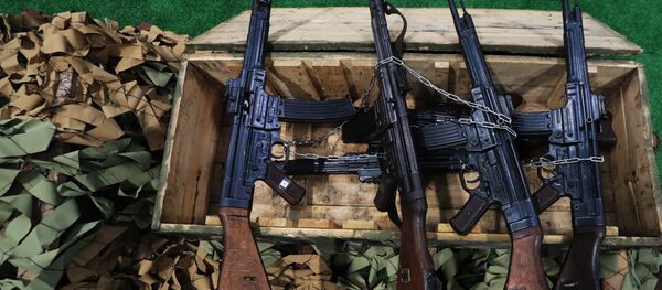 Fuzis de assalto alemães Sturmgewehr 44, utilizados durante a Segunda Guerra Mundial - Sputnik Brasil