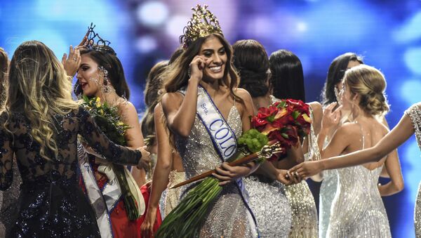 Valéria Morales, vencedora do concurso Miss Colômbia em Medellín, emociona-se depois de ser coroada, em 30 de setembro de 2018 - Sputnik Brasil
