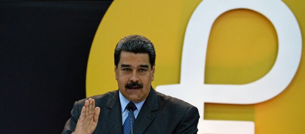 Presidente da Venezuela, Nicolás Maduro, apresenta a criptomoeda petro Presidente da Venezuela, Nicolás Maduro, apresenta a criptomoeda petro - Sputnik Brasil
