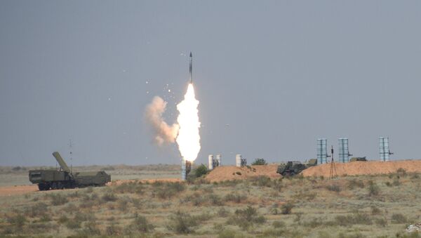 S-300 anti-aircraft missile system during the Keys to the Sky international competition held as part of the International Army Games - 2016 at the Ashuluk training ground - Sputnik Brasil