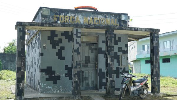 Fechado, prédio da Força Nacional é o mais próximo de uma fiscalização na fronteira entre Leticia (Colômbia) e Tabatinga (Brasil) - Sputnik Brasil