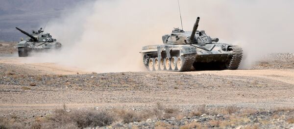 Tanques T-72 (imagem referencial) Tanques T-72 (imagem referencial) - Sputnik Brasil