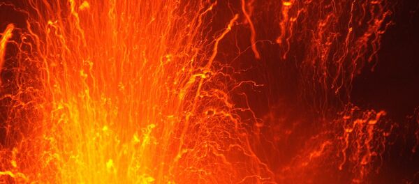 Erupção vulcânica (imagem referencial) - Sputnik Brasil
