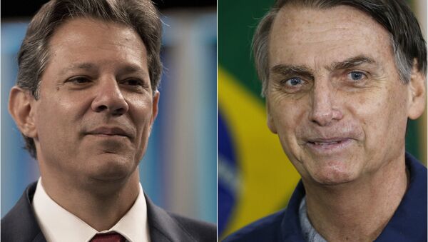 Fernando Haddad (à esquerda) e Jair Bolsonaro (à direita) disputam o segundo turno das eleições presidenciais no Brasil em 2018 - Sputnik Brasil