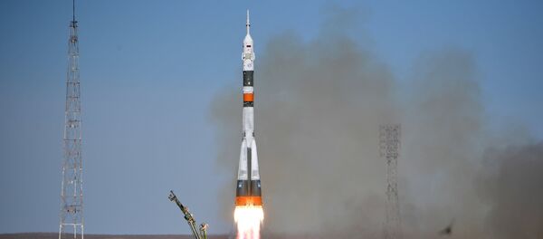 Lançamento do Soyuz-FG do cosmódromo de Baikonur, Cazaquistão, em 11 de outubro de 2018 Lançamento do Soyuz-FG do cosmódromo de Baikonur, Cazaquistão, em 11 de outubro de 2018 - Sputnik Brasil