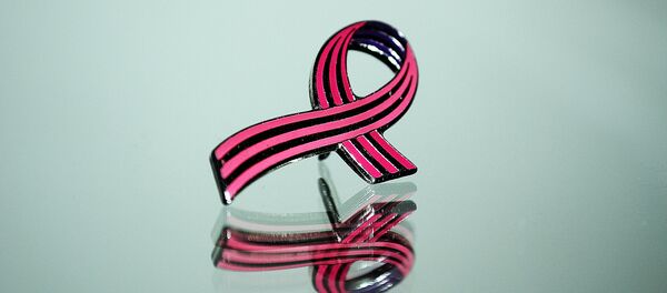 El lazo rosado, símbolo de la lucha contra el cáncer de mama - Sputnik Brasil